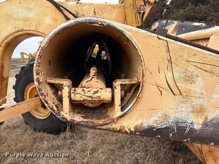 image for item FG2713 Caterpillar No 70 scraper