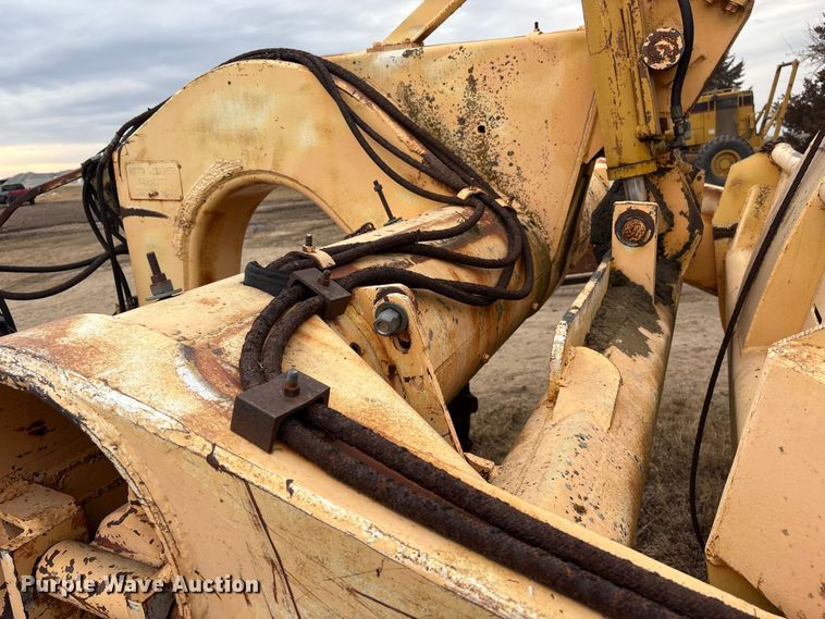 image for item FG2713 Caterpillar No 70 scraper