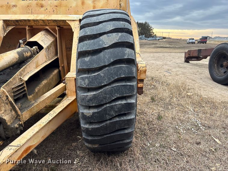 image for item FG2713 Caterpillar No 70 scraper