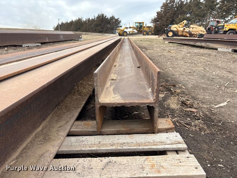image for item FG2716 (4) I-beams
