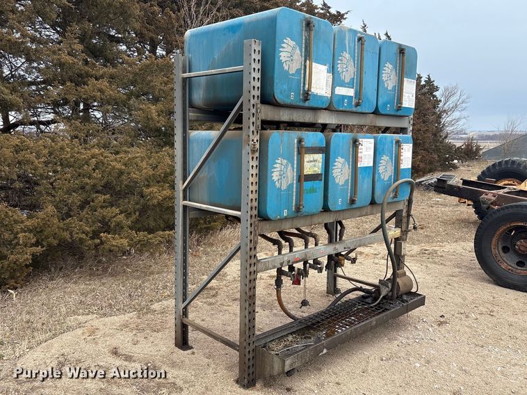 image for item FG2718 Pallet racking with oil tanks