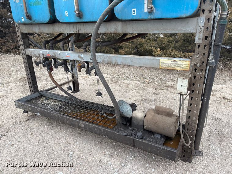 image for item FG2718 Pallet racking with oil tanks