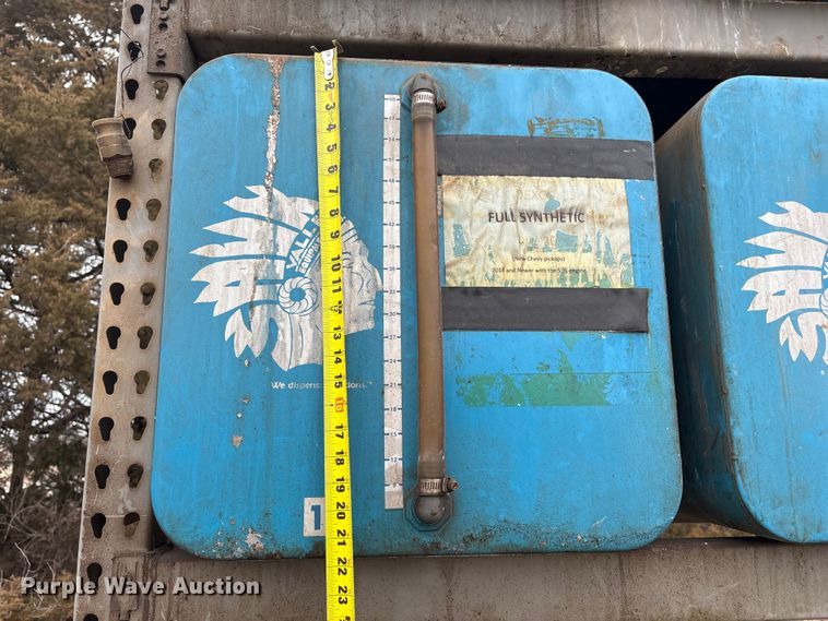 image for item FG2718 Pallet racking with oil tanks