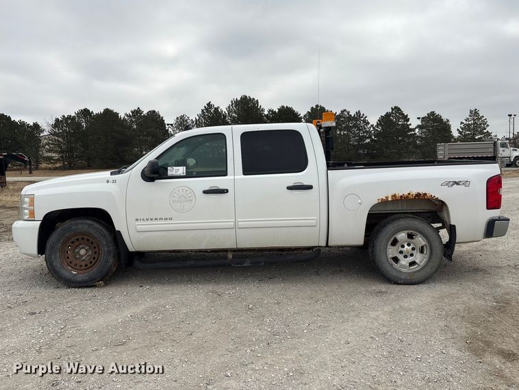 image for item FG2722 2011 Chevrolet Silverado 1500 Crew Cab pickup truck