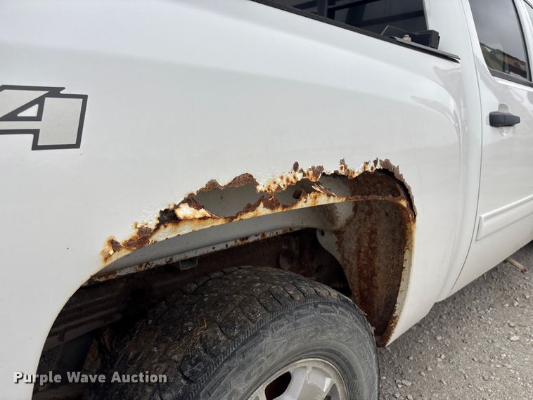 image for item FG2722 2011 Chevrolet Silverado 1500 Crew Cab pickup truck