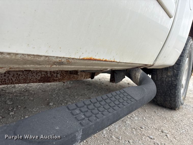 image for item FG2722 2011 Chevrolet Silverado 1500 Crew Cab pickup truck