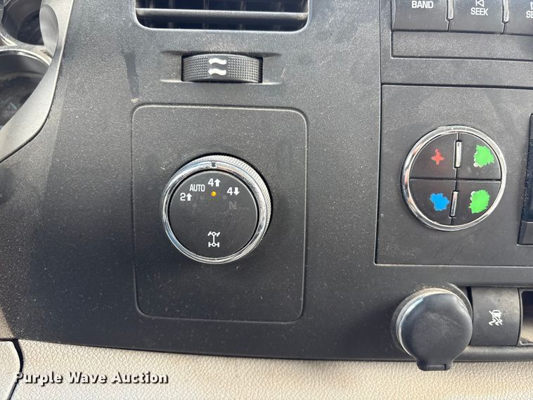 image for item FG2722 2011 Chevrolet Silverado 1500 Crew Cab pickup truck