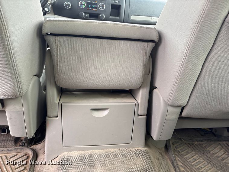 image for item FG2722 2011 Chevrolet Silverado 1500 Crew Cab pickup truck