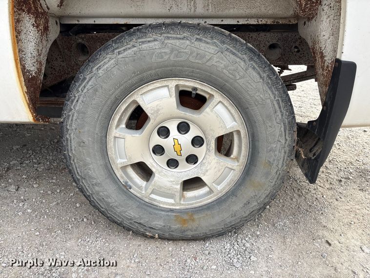 image for item FG2722 2011 Chevrolet Silverado 1500 Crew Cab pickup truck