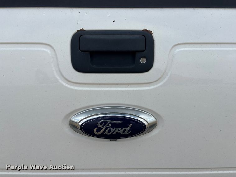 image for item FG2723 2016 Ford F250 Super Duty Ext. Cab pickup truck