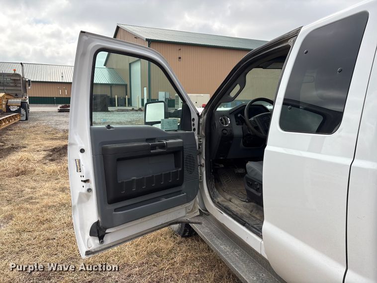 image for item FG2723 2016 Ford F250 Super Duty Ext. Cab pickup truck