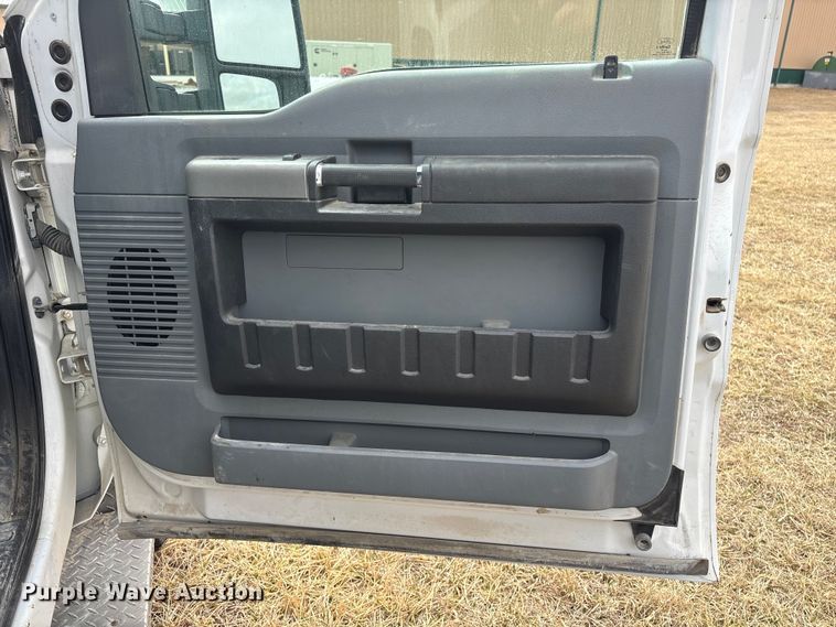 image for item FG2723 2016 Ford F250 Super Duty Ext. Cab pickup truck