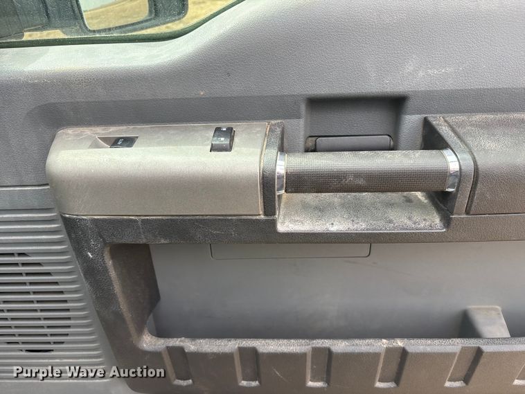 image for item FG2723 2016 Ford F250 Super Duty Ext. Cab pickup truck