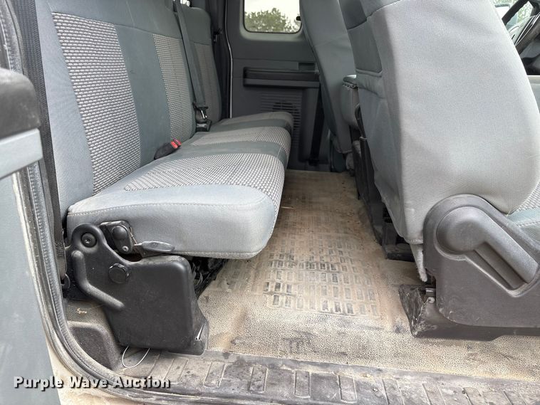 image for item FG2723 2016 Ford F250 Super Duty Ext. Cab pickup truck