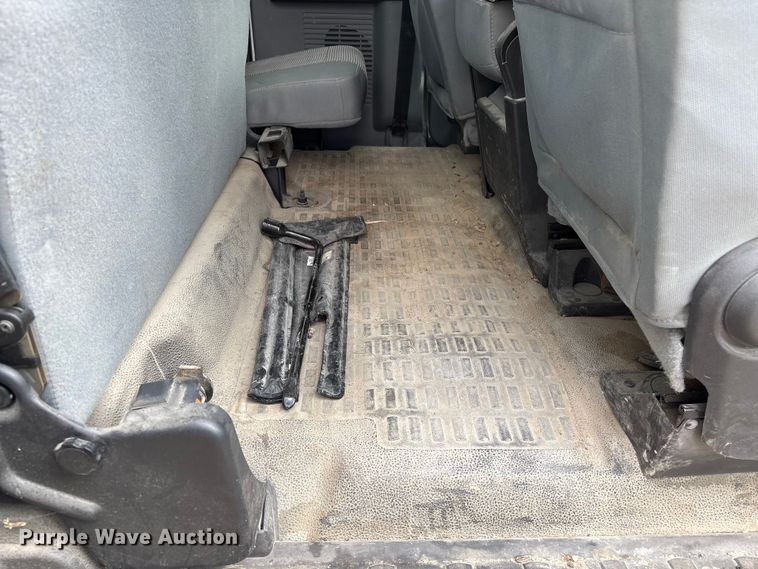 image for item FG2723 2016 Ford F250 Super Duty Ext. Cab pickup truck