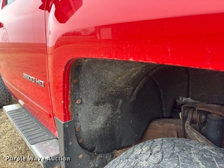 image for item FG2724 2016 Chevrolet Silverado 3500HD pickup truck cab and chassis