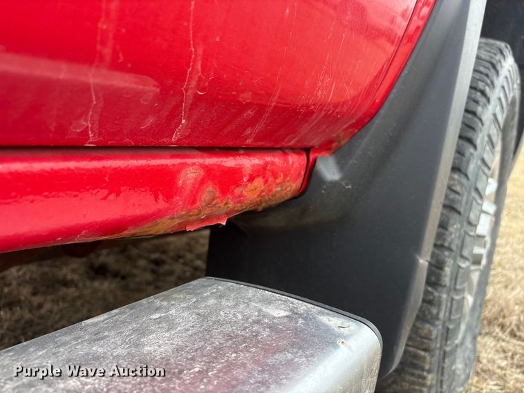 image for item FG2724 2016 Chevrolet Silverado 3500HD pickup truck cab and chassis