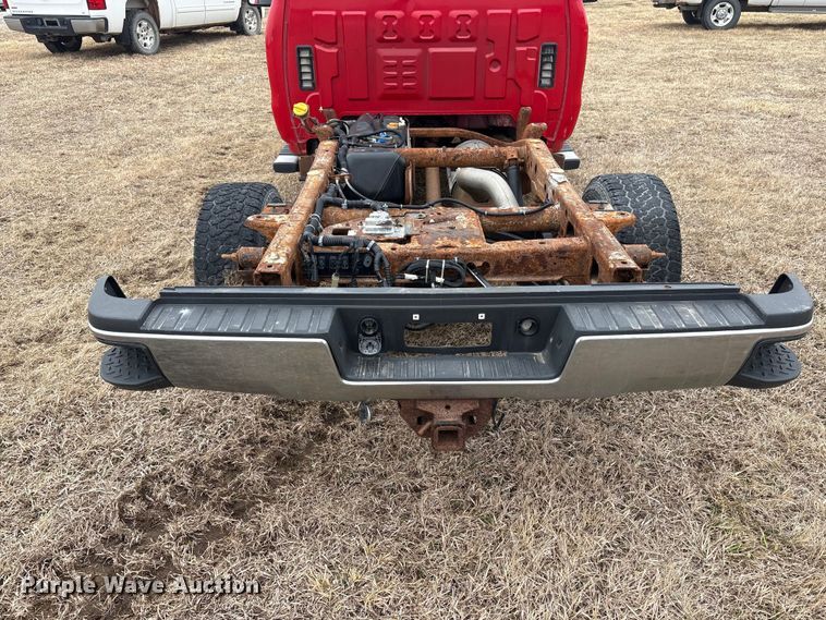image for item FG2724 2016 Chevrolet Silverado 3500HD pickup truck cab and chassis