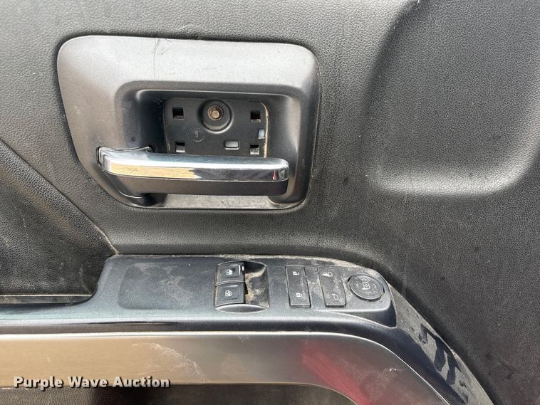 image for item FG2724 2016 Chevrolet Silverado 3500HD pickup truck cab and chassis