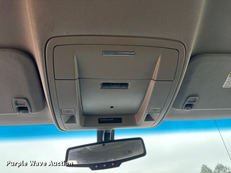 image for item FG2724 2016 Chevrolet Silverado 3500HD pickup truck cab and chassis