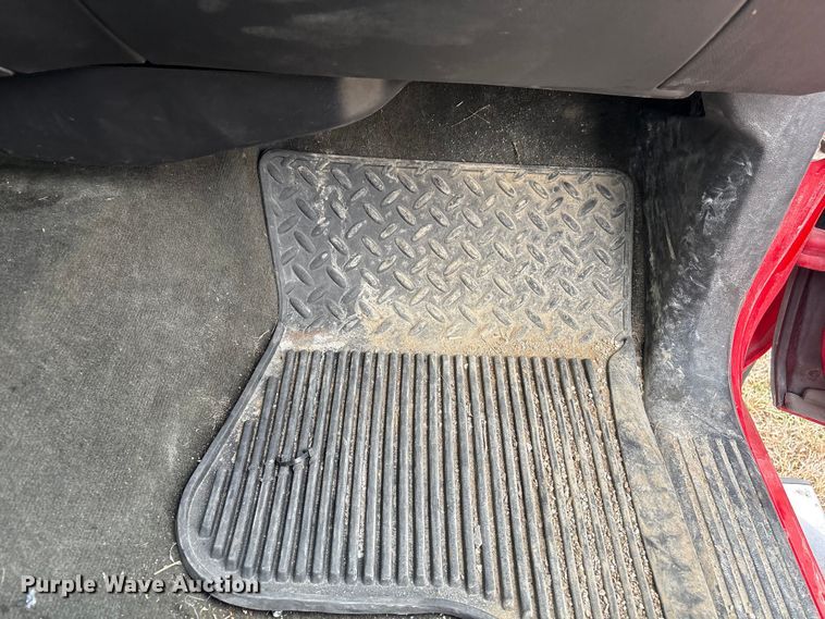 image for item FG2724 2016 Chevrolet Silverado 3500HD pickup truck cab and chassis