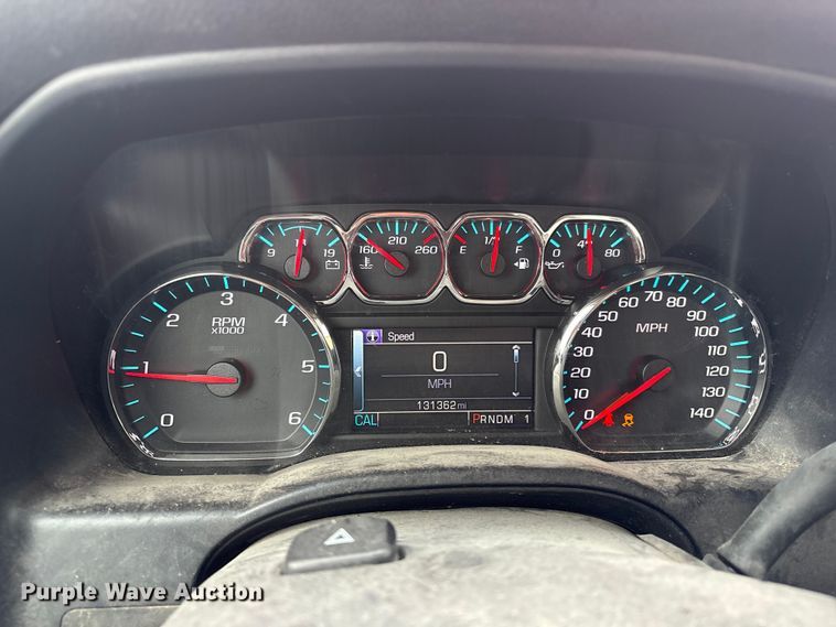 image for item FG2724 2016 Chevrolet Silverado 3500HD pickup truck cab and chassis