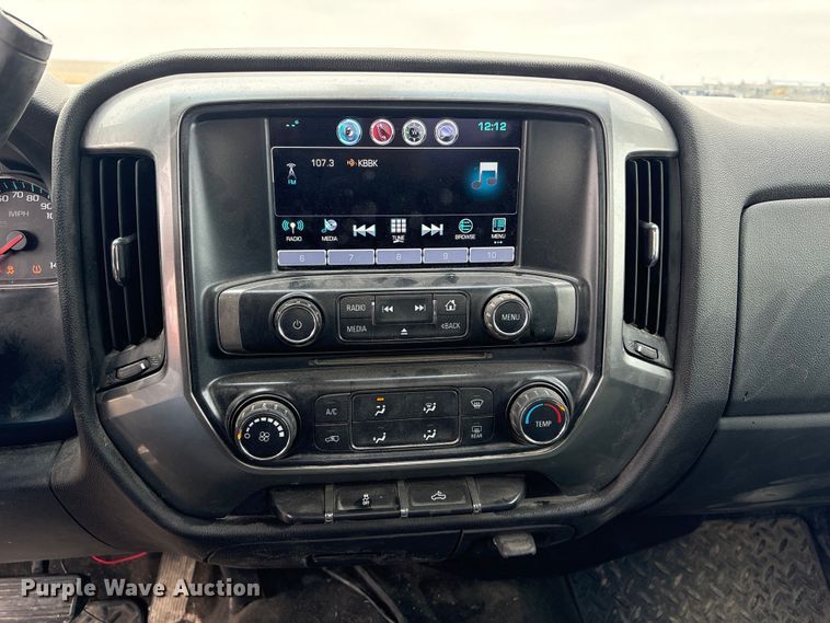 image for item FG2724 2016 Chevrolet Silverado 3500HD pickup truck cab and chassis