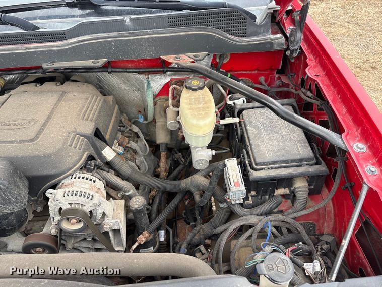 image for item FG2724 2016 Chevrolet Silverado 3500HD pickup truck cab and chassis