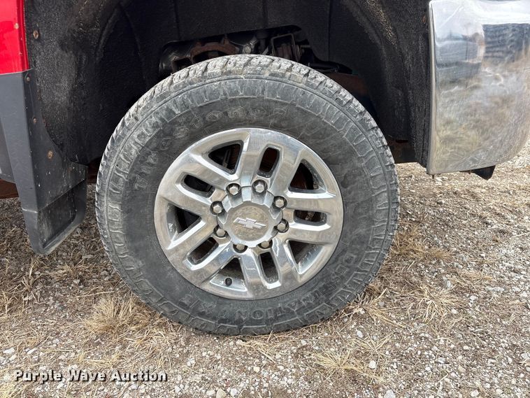 image for item FG2724 2016 Chevrolet Silverado 3500HD pickup truck cab and chassis