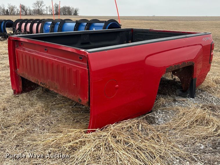 image for item FG2724 2016 Chevrolet Silverado 3500HD pickup truck cab and chassis