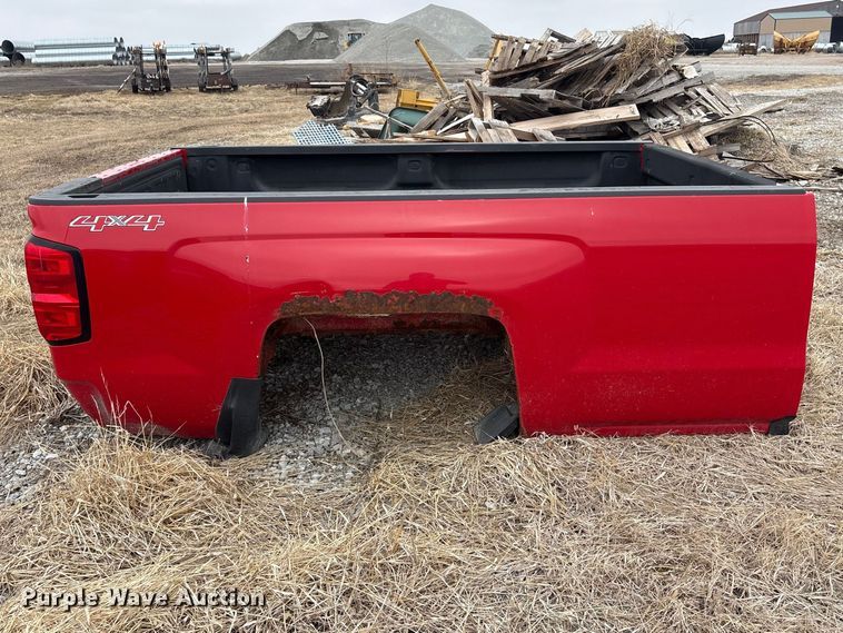 image for item FG2724 2016 Chevrolet Silverado 3500HD pickup truck cab and chassis