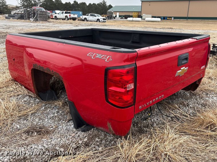 image for item FG2724 2016 Chevrolet Silverado 3500HD pickup truck cab and chassis