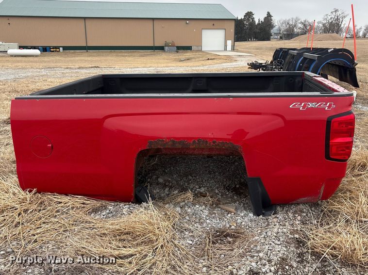 image for item FG2724 2016 Chevrolet Silverado 3500HD pickup truck cab and chassis