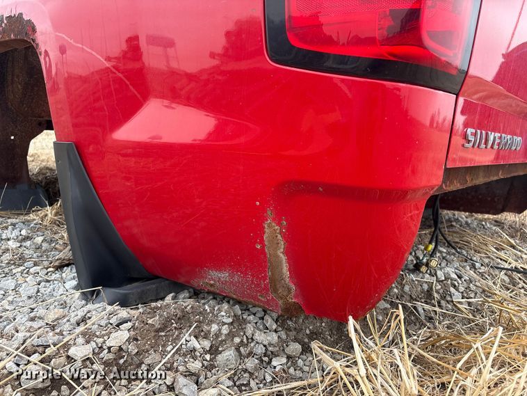 image for item FG2724 2016 Chevrolet Silverado 3500HD pickup truck cab and chassis