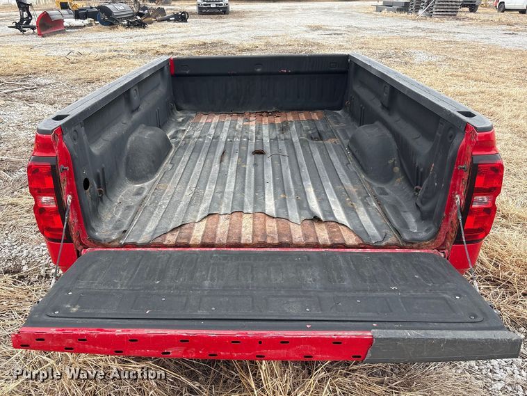 image for item FG2724 2016 Chevrolet Silverado 3500HD pickup truck cab and chassis