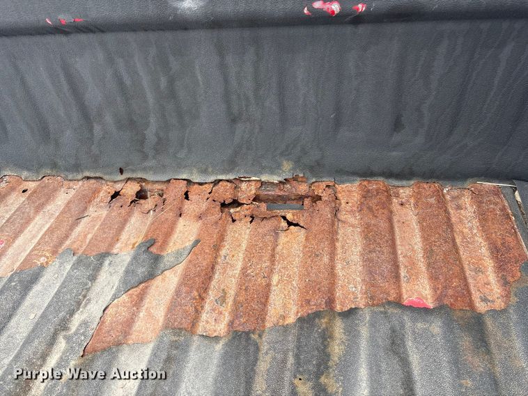 image for item FG2724 2016 Chevrolet Silverado 3500HD pickup truck cab and chassis