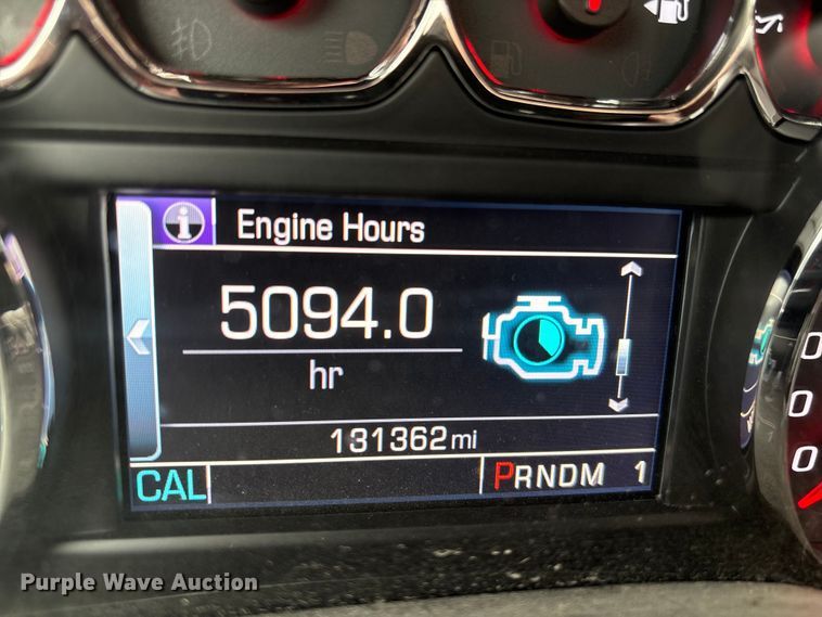 image for item FG2724 2016 Chevrolet Silverado 3500HD pickup truck cab and chassis