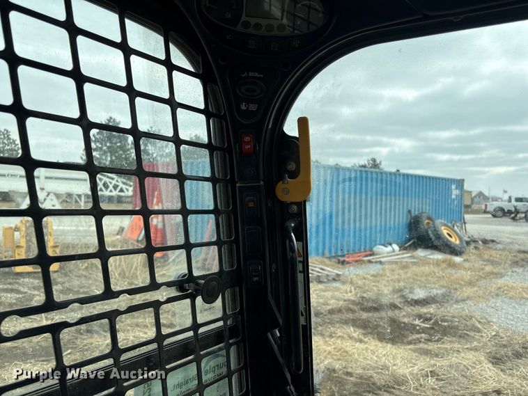 image for item FG2725 2012 Bobcat T770 tracked skid steer loader