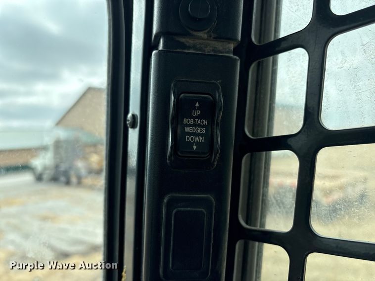 image for item FG2725 2012 Bobcat T770 tracked skid steer loader