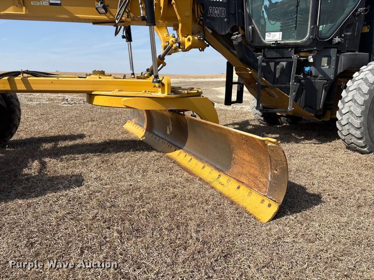 image for item FG2726 2018 Caterpillar 12M3 AWD motor grader