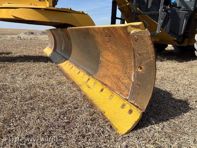 image for item FG2726 2018 Caterpillar 12M3 AWD motor grader