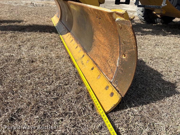 image for item FG2726 2018 Caterpillar 12M3 AWD motor grader