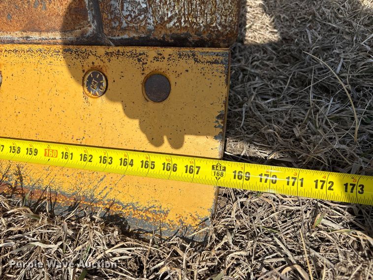 image for item FG2726 2018 Caterpillar 12M3 AWD motor grader