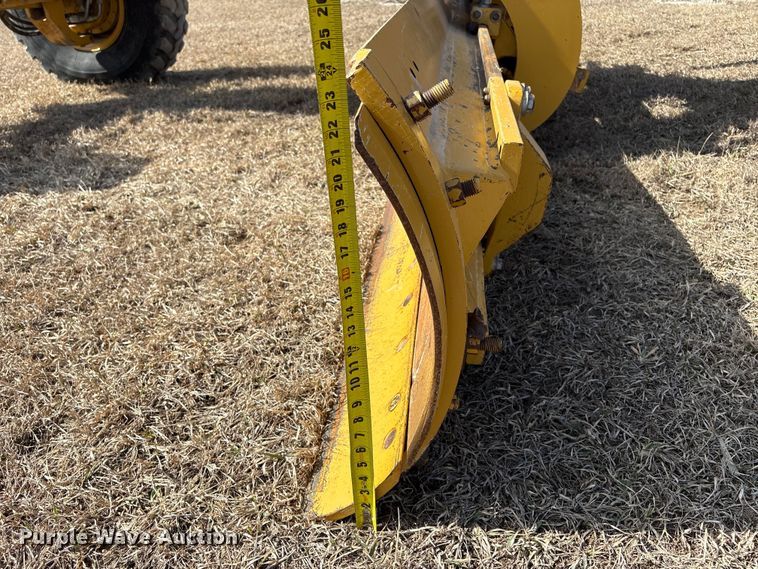 image for item FG2726 2018 Caterpillar 12M3 AWD motor grader