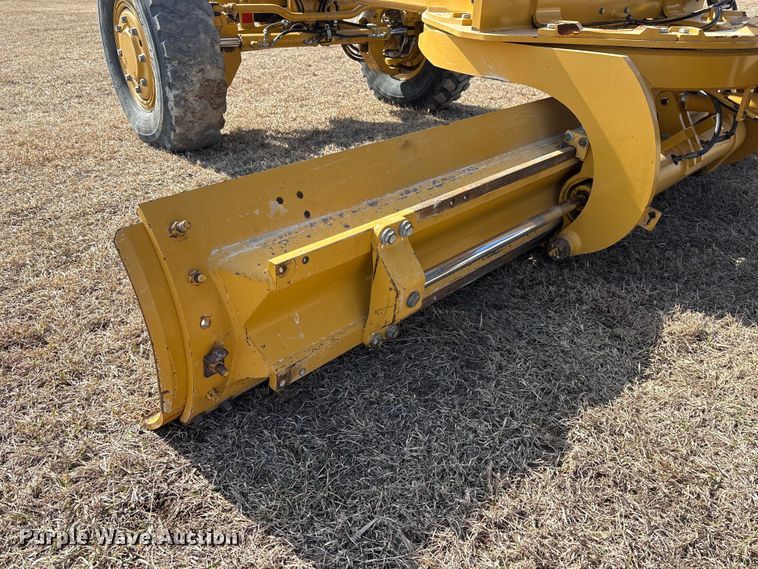 image for item FG2726 2018 Caterpillar 12M3 AWD motor grader