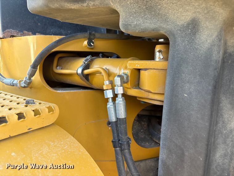 image for item FG2726 2018 Caterpillar 12M3 AWD motor grader