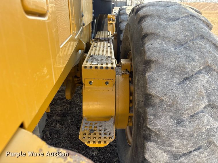 image for item FG2726 2018 Caterpillar 12M3 AWD motor grader