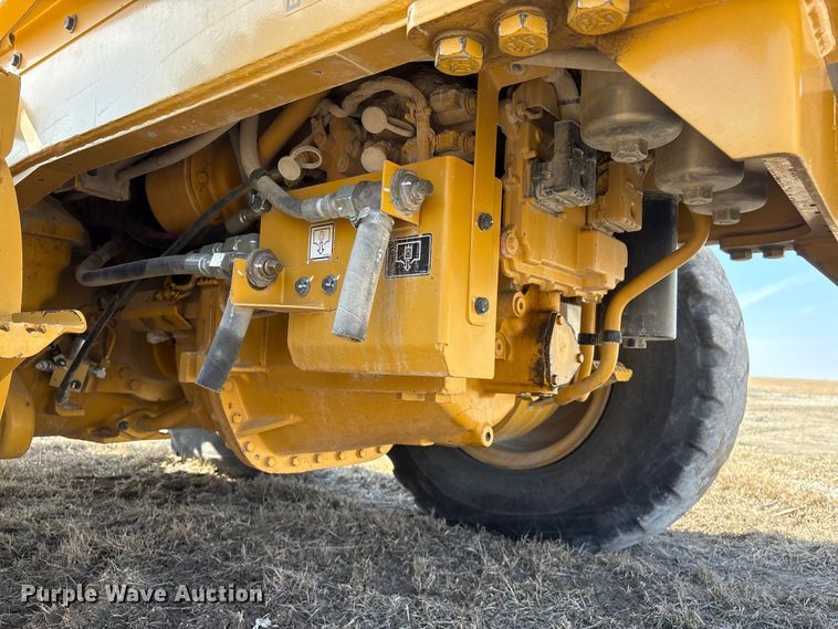 image for item FG2726 2018 Caterpillar 12M3 AWD motor grader