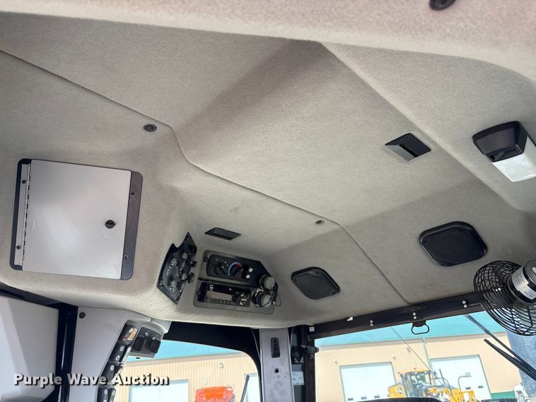 image for item FG2726 2018 Caterpillar 12M3 AWD motor grader