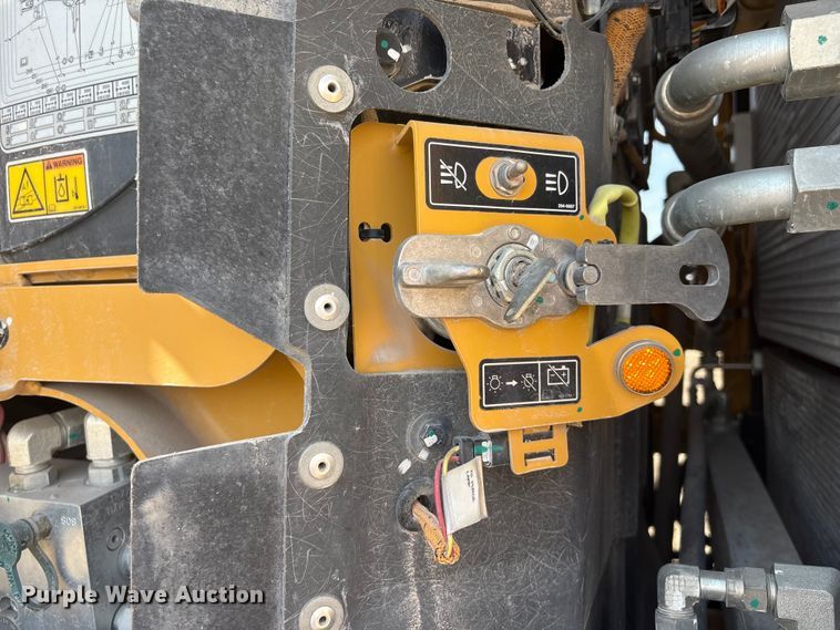 image for item FG2726 2018 Caterpillar 12M3 AWD motor grader